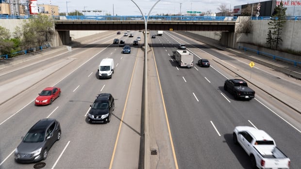 Edmonton has a 'free rider problem' on its roads, new report says